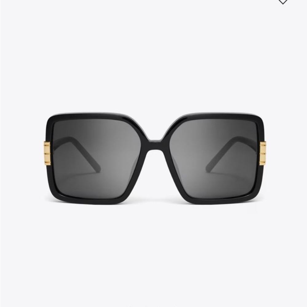 Tory Burch sunglasses 🕶️